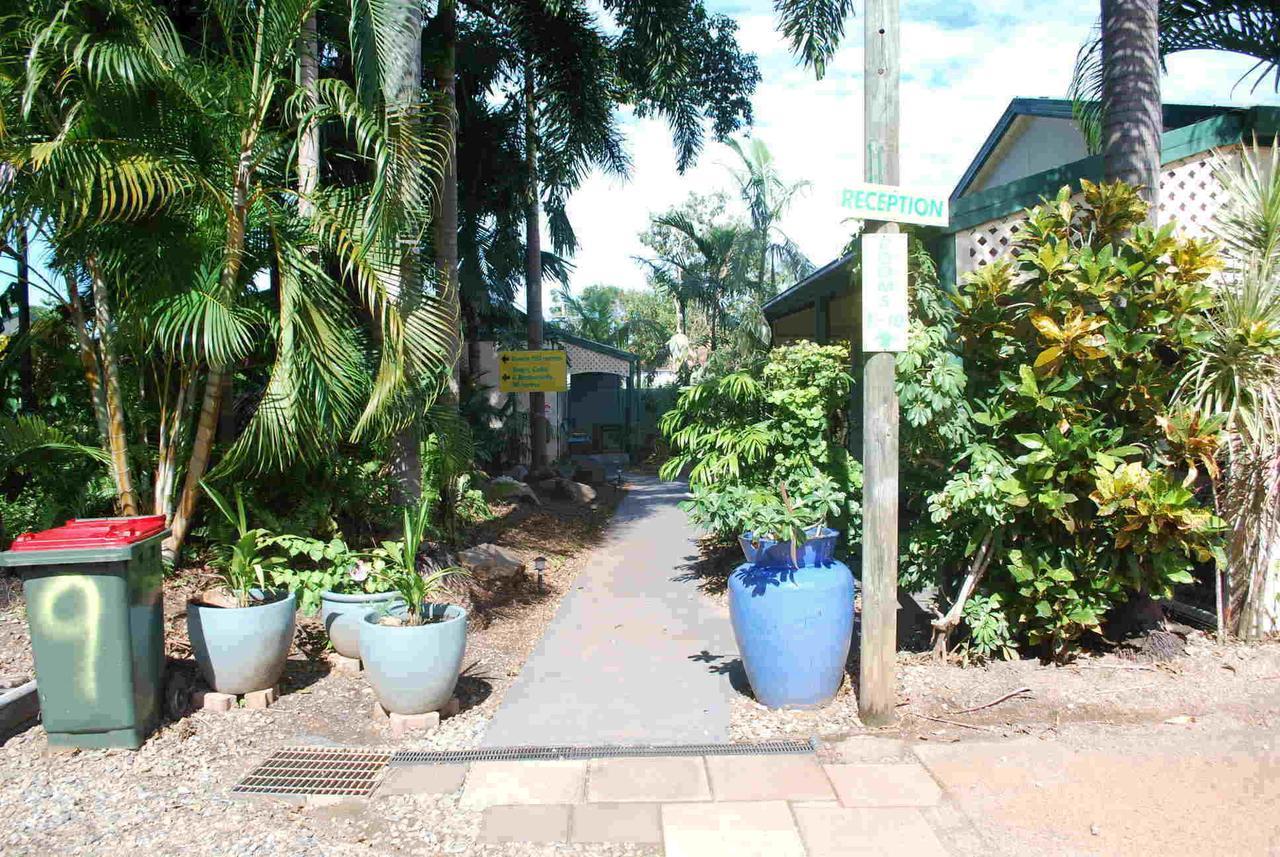 Rainforest Motel Mission Beach Exterior photo